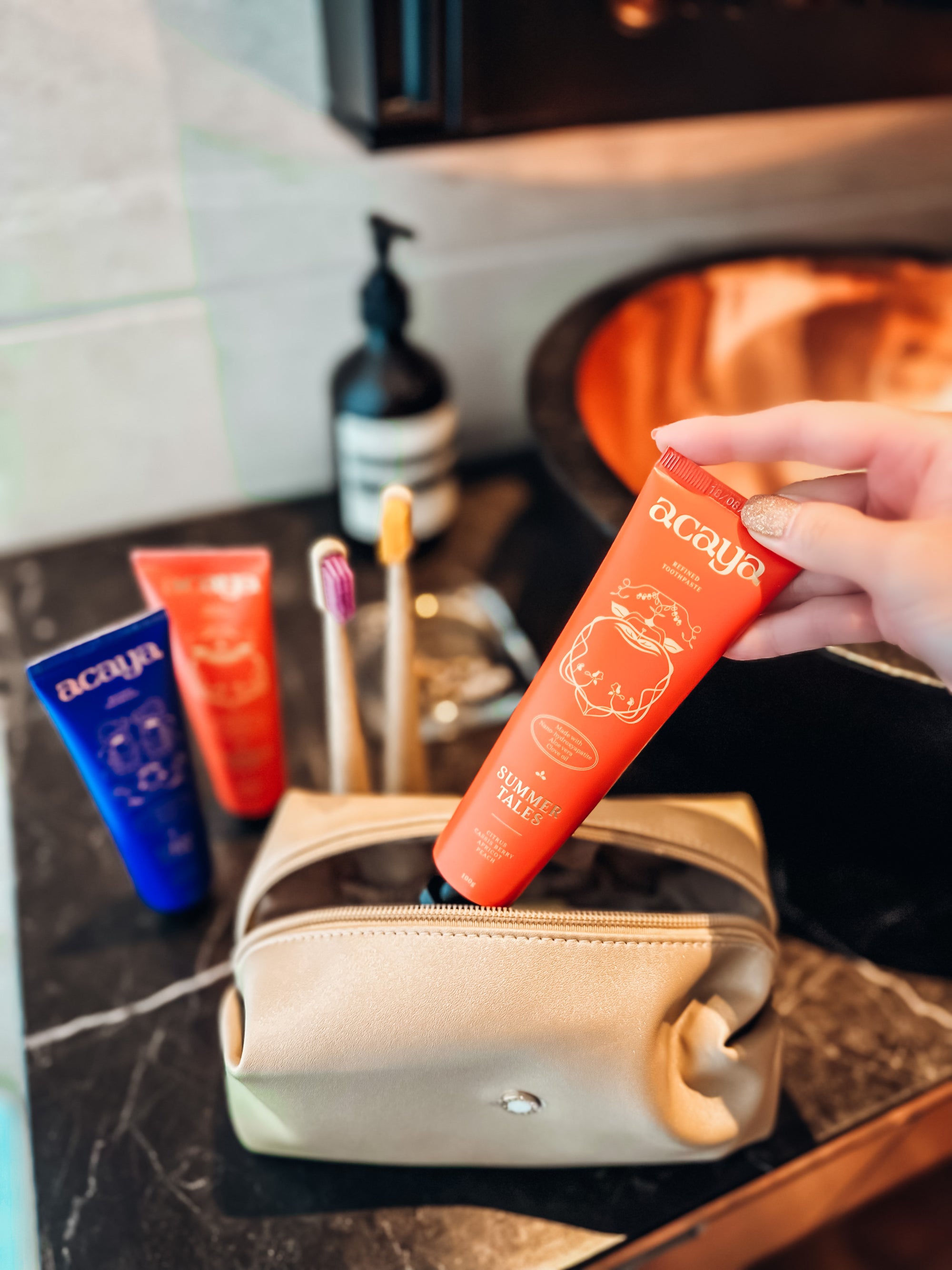 Acaya summer tales vanity kit